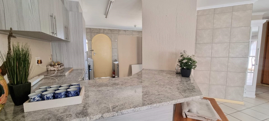 2 Bedroom Property for Sale in Heuwelsig Free State